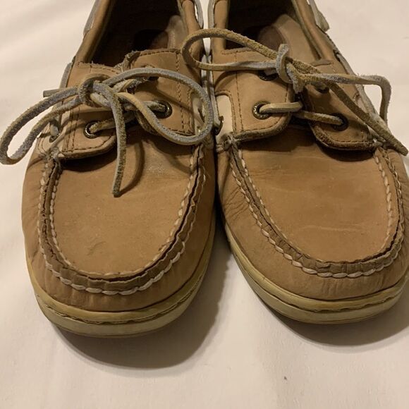 Size 8 Sperry Topsider Boat Shoes - Picture 2 of 6